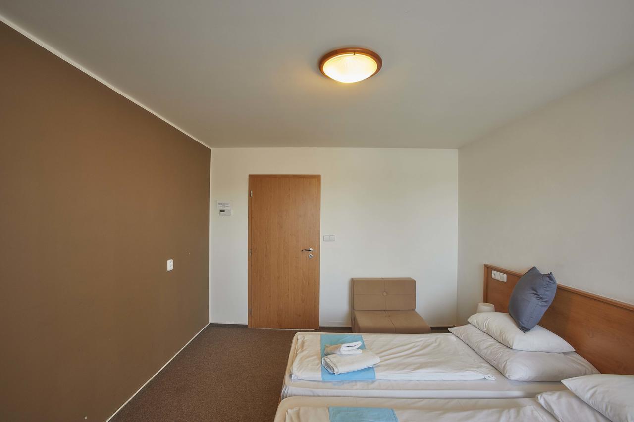 Hotel Rakovec Brno Exteriör bild