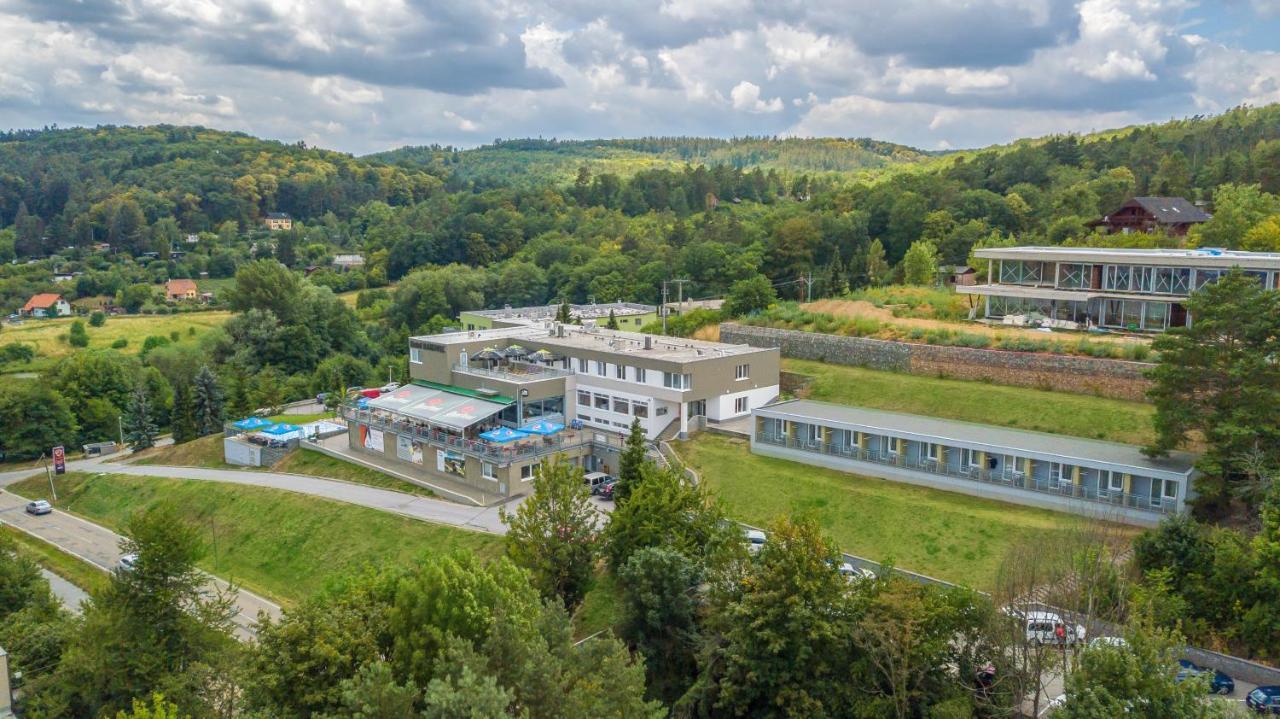 Hotel Rakovec Brno Exteriör bild