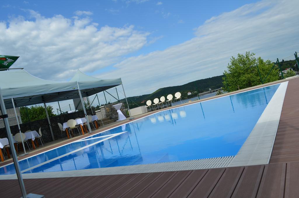 Hotel Rakovec Brno Exteriör bild